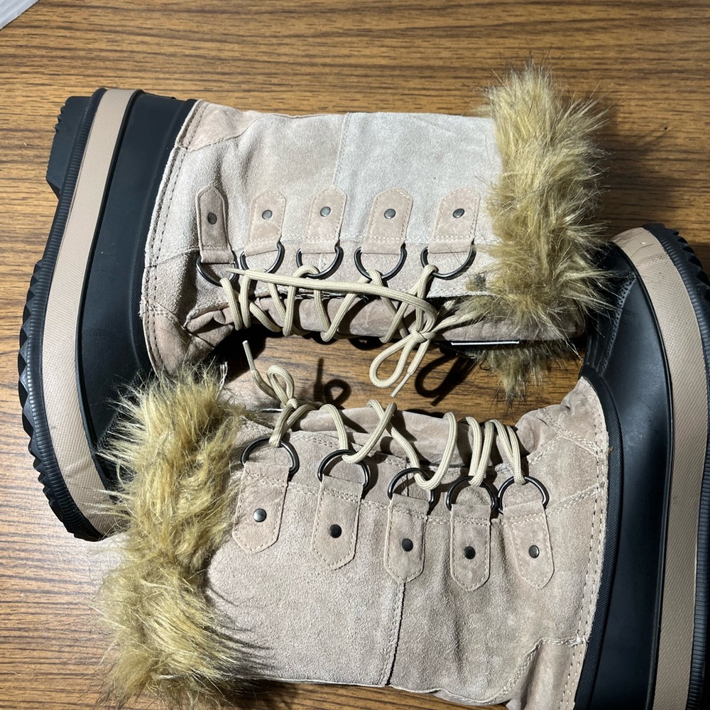 Women's Thermolite Rugged Exposure Snow Boots Waterproof  Size 8  T23_F13_013W